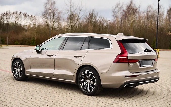 Volvo V60 cena 94900 przebieg: 165000, rok produkcji 2019 z Bydgoszcz małe 497